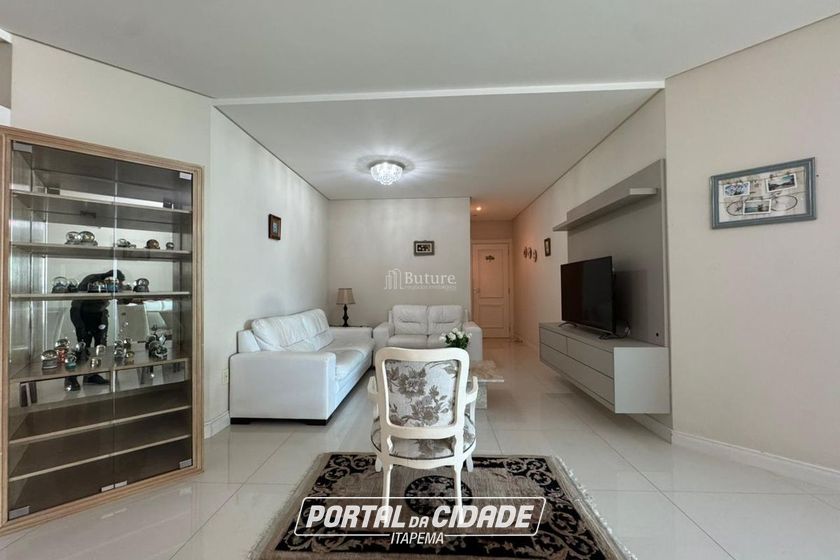 Apartamento &agrave; venda - 180m&sup2; - Meia Praia