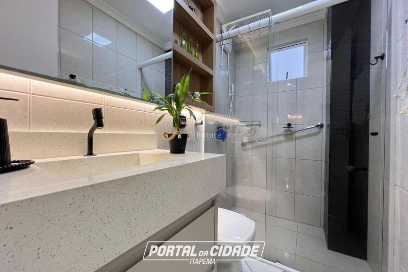 Apartamento &agrave; venda - 139m&sup2; - Meia Praia