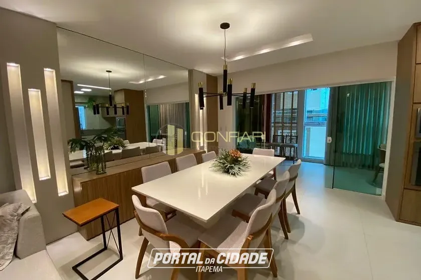 Apartamento &agrave; venda - 145m&sup2; - Meia Praia