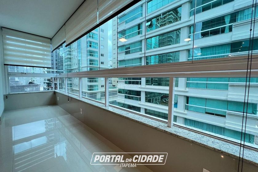 Apartamento &agrave; venda - 150m&sup2; - Meia Praia