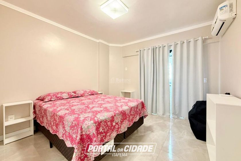 Apartamento &agrave; venda - 160m&sup2; - Meia Praia