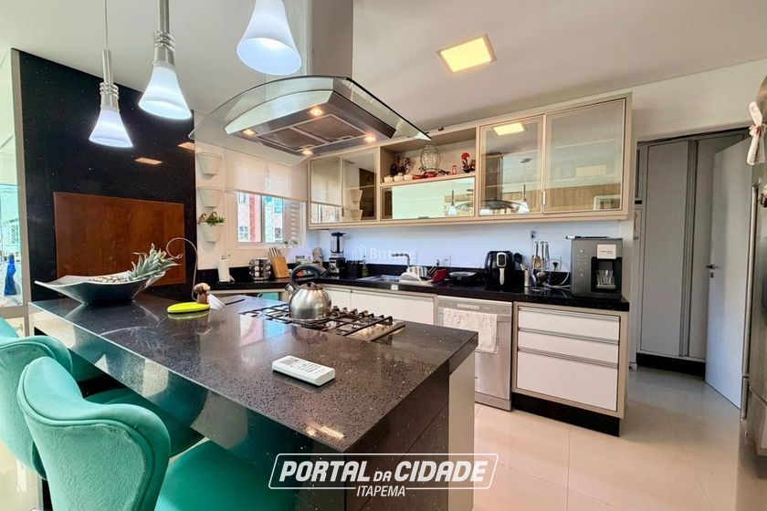 Apartamento &agrave; venda - 138m&sup2; - Centro