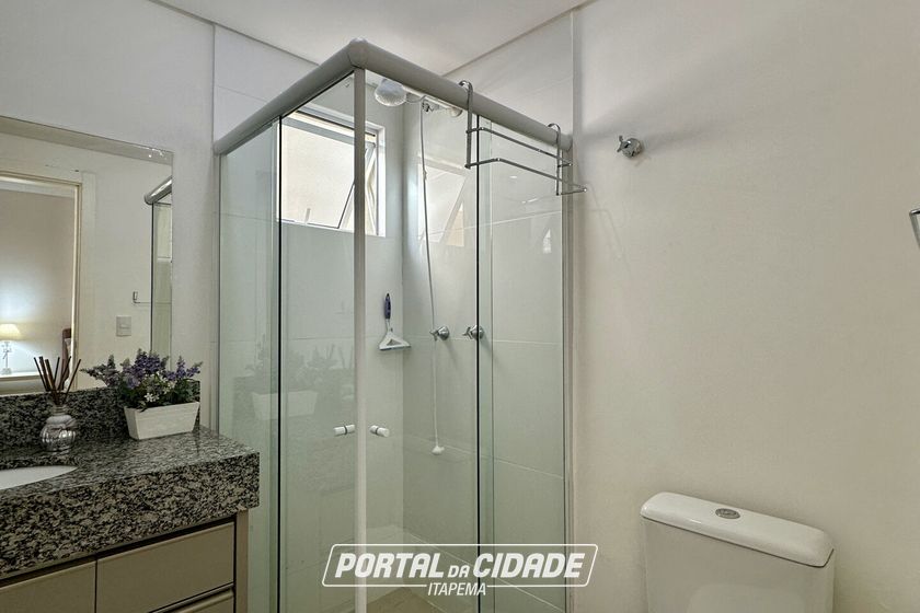 Apartamento &agrave; venda - 122m&sup2; - Meia Praia