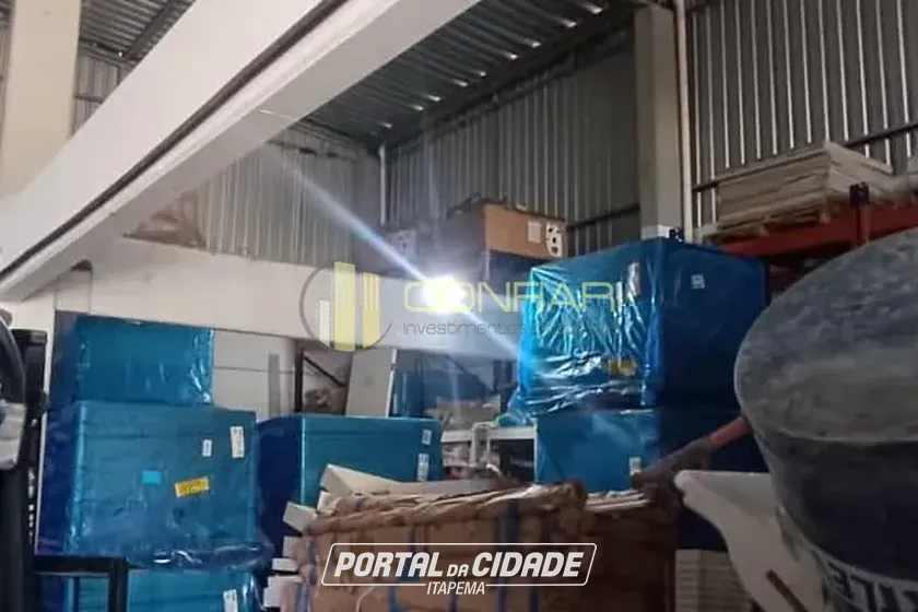 Sal&atilde;o Comercial para alugar - 204m&sup2; - Morretes