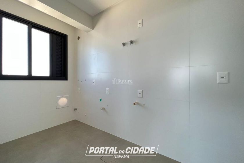 Apartamento &agrave; venda - 200m&sup2; - Meia Praia