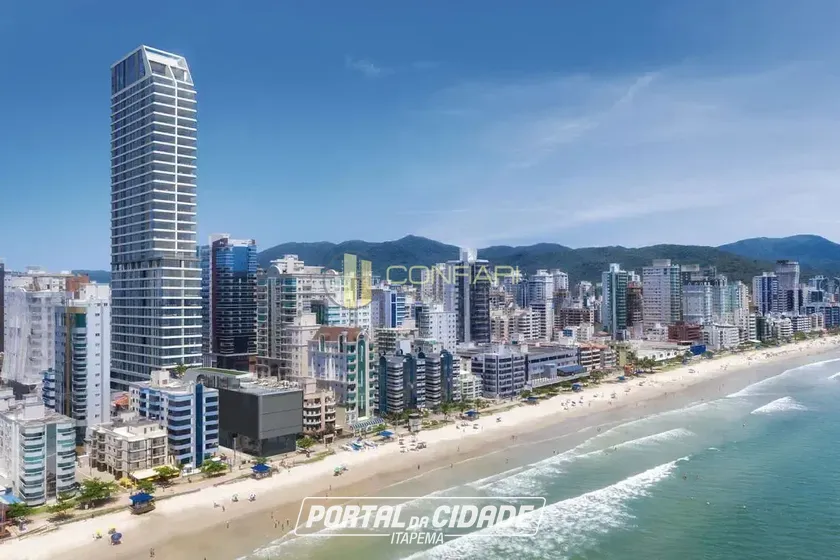 Apartamento &agrave; venda - 139m&sup2; - Meia Praia