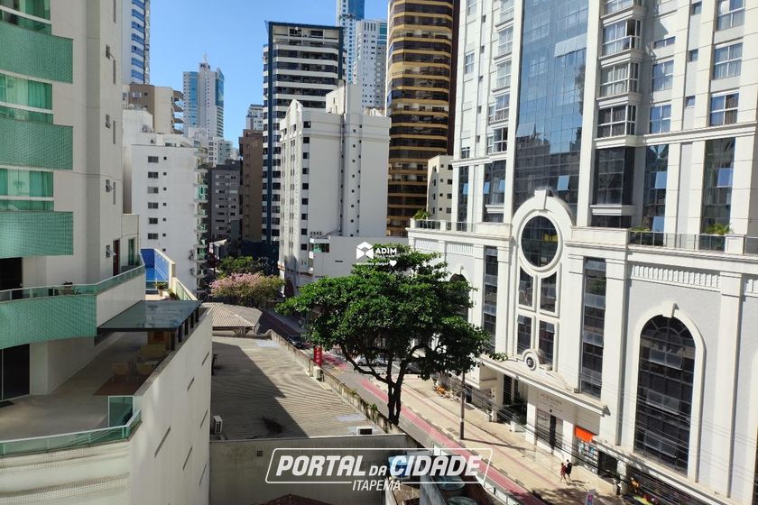 Apartamento para alugar - 112m&sup2; - Centro