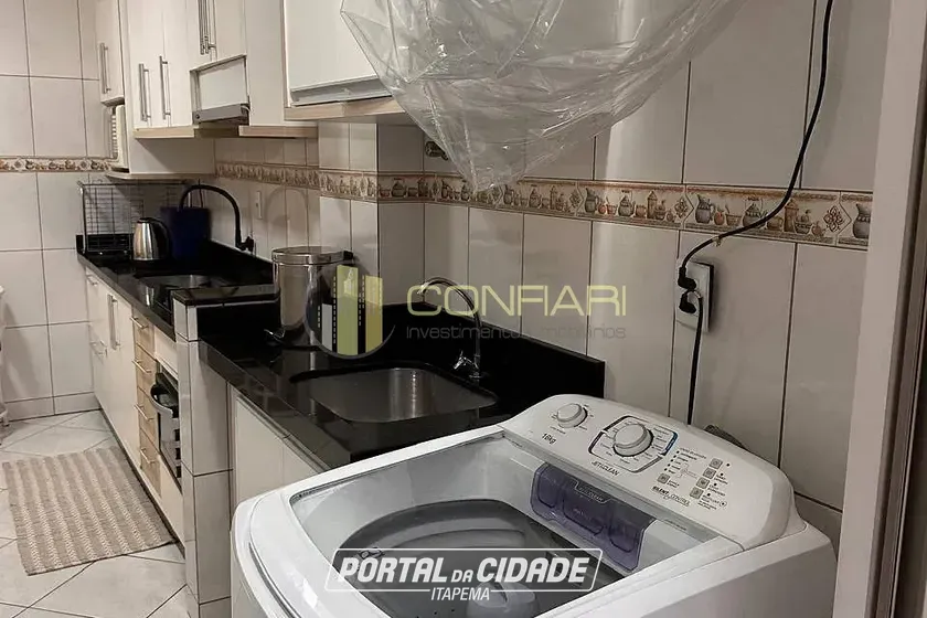 Apartamento para alugar - 98m&sup2; - meia praia