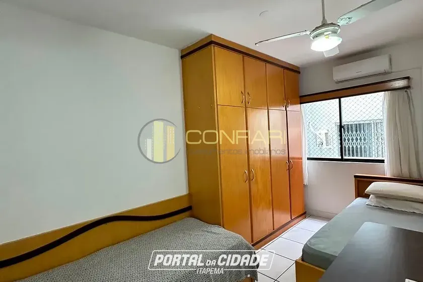 Apartamento para alugar - 103m&sup2; - Meia Praia