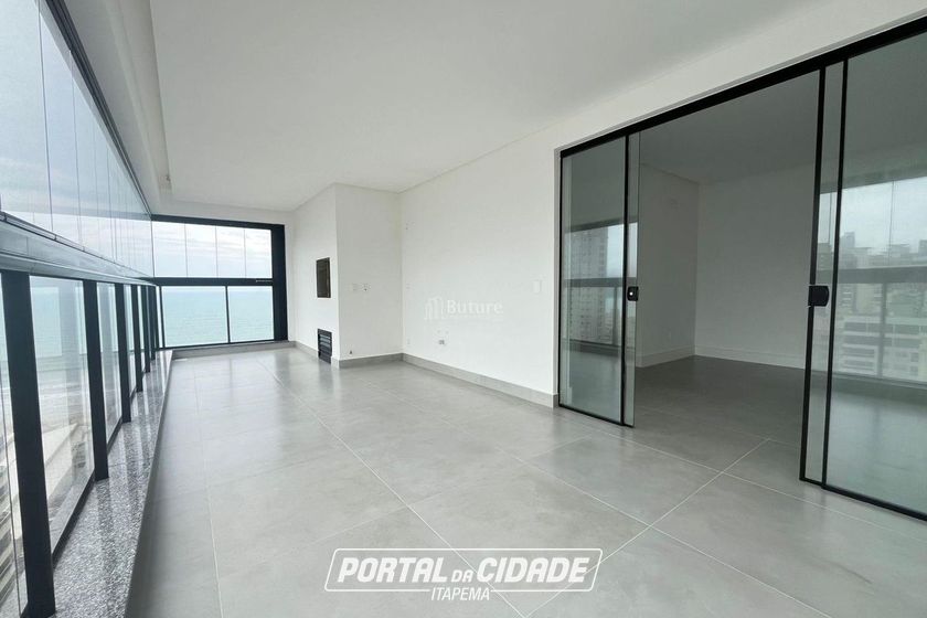 Apartamento &agrave; venda - 207m&sup2; - Meia Praia