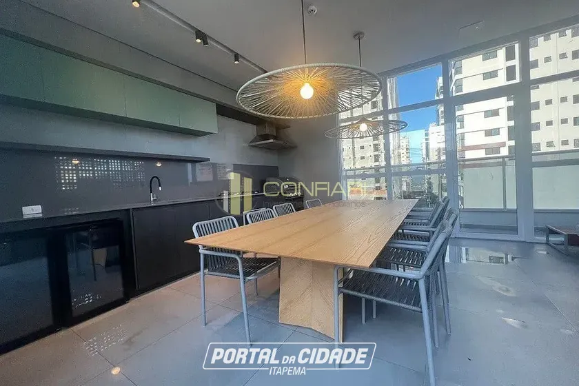 Apartamento &agrave; venda - 128m&sup2; - Meia Praia
