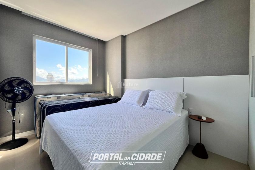 Apartamento &agrave; venda - 148m&sup2; - Meia Praia