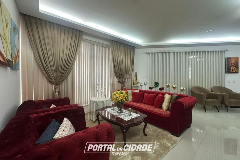 Apartamento &agrave; venda - 198m&sup2; - Meia Praia
