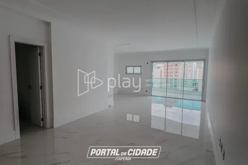 Apartamento &agrave; venda - 157m&sup2; - Meia Praia