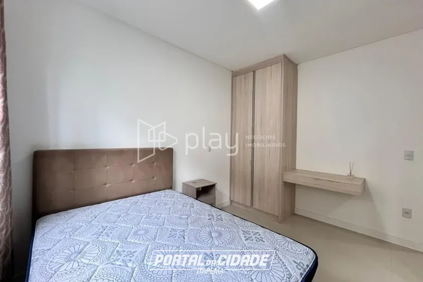 Apartamento &agrave; venda - 110m&sup2; - Meia Praia