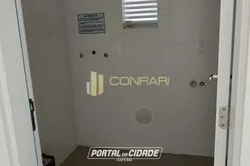 Apartamento &agrave; venda - 128m&sup2; - Meia Praia