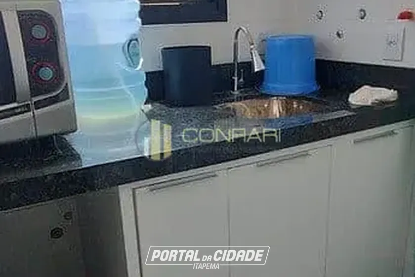 Apartamento para alugar - 120m&sup2; - Meia Praia