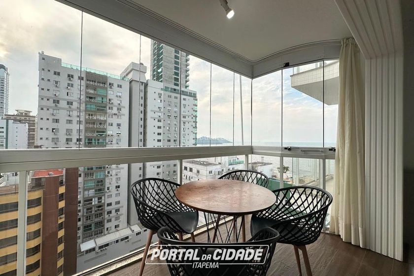 Apartamento &agrave; venda - 165m&sup2; - Centro