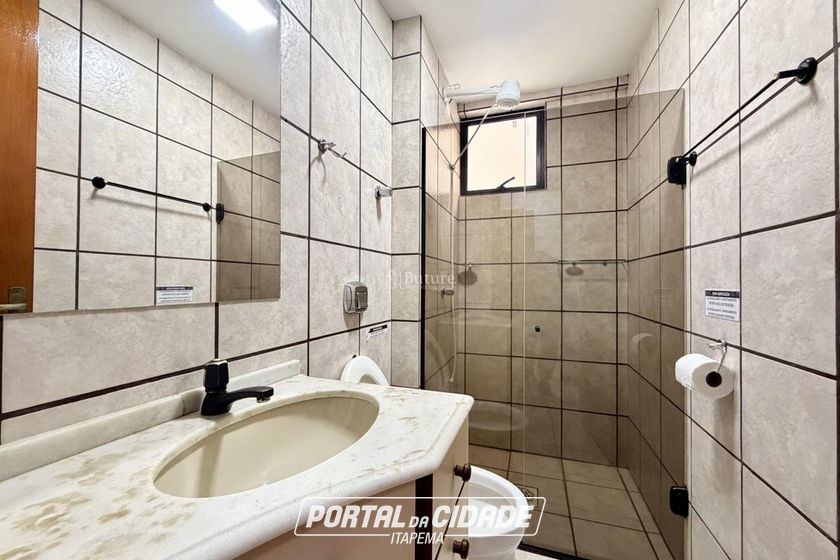 Apartamento &agrave; venda - 120m&sup2; - Meia Praia