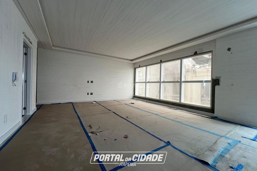 Apartamento &agrave; venda - 180m&sup2; - Meia Praia