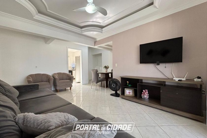 Apartamento &agrave; venda - 147m&sup2; - Meia Praia