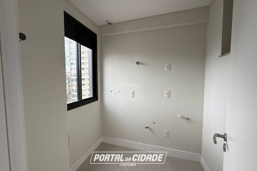 Apartamento &agrave; venda - Meia Praia