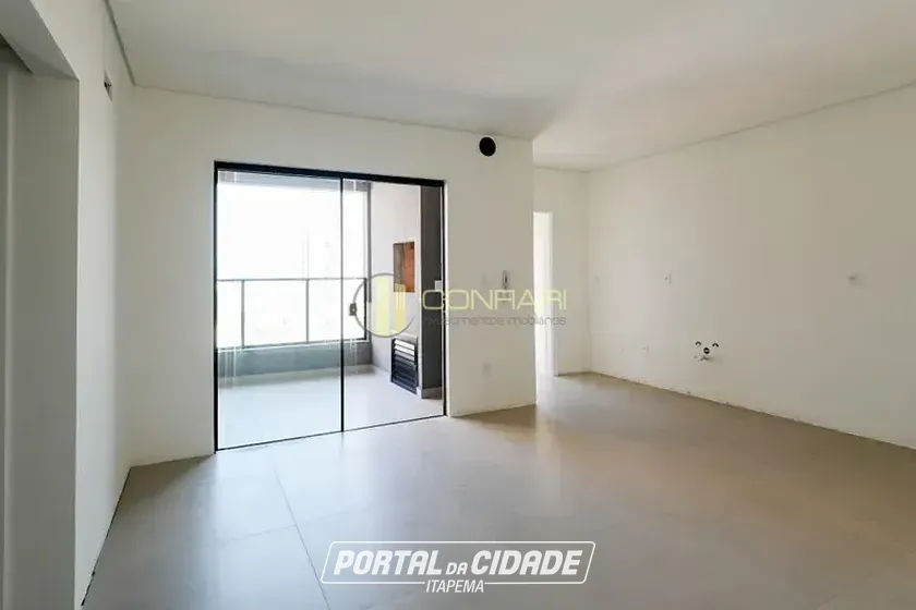 Apartamento &agrave; venda - 83m&sup2; - Baln. Perequ&ecirc;