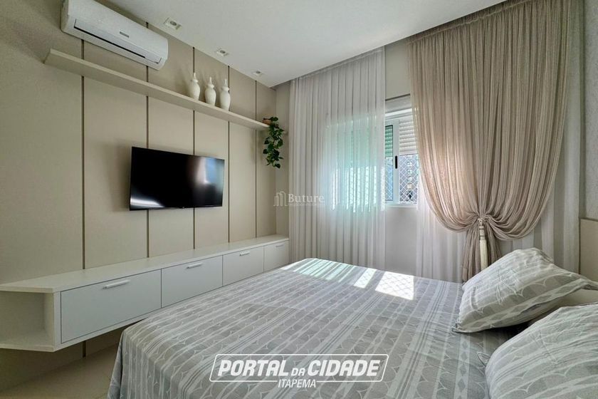 Apartamento &agrave; venda - 240m&sup2; - Meia Praia