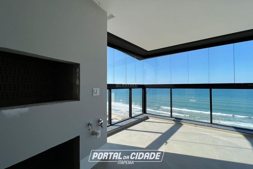 Apartamento &agrave; venda - 200m&sup2; - Meia Praia