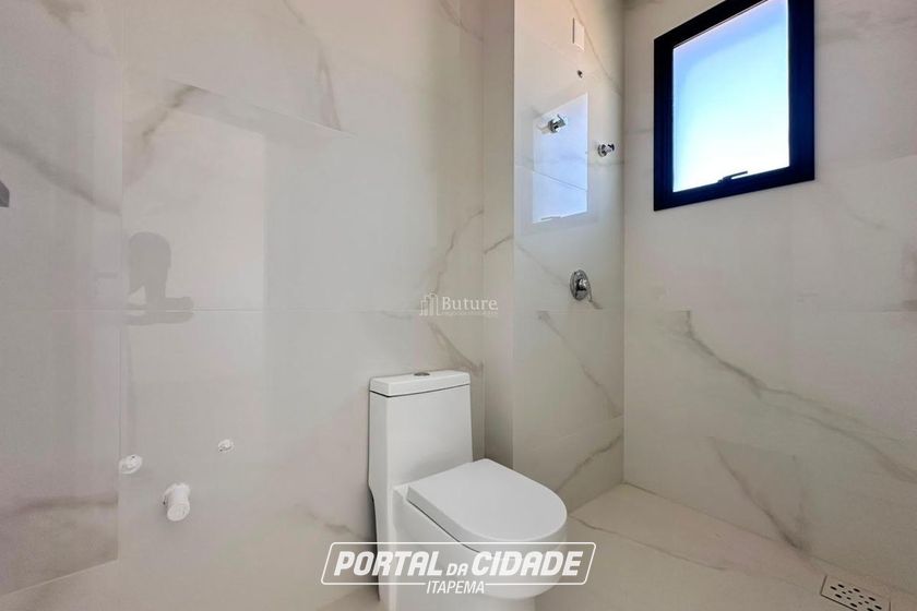 Apartamento &agrave; venda - 198m&sup2; - Meia Praia