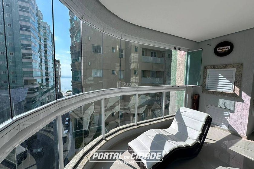 Apartamento &agrave; venda - Meia Praia