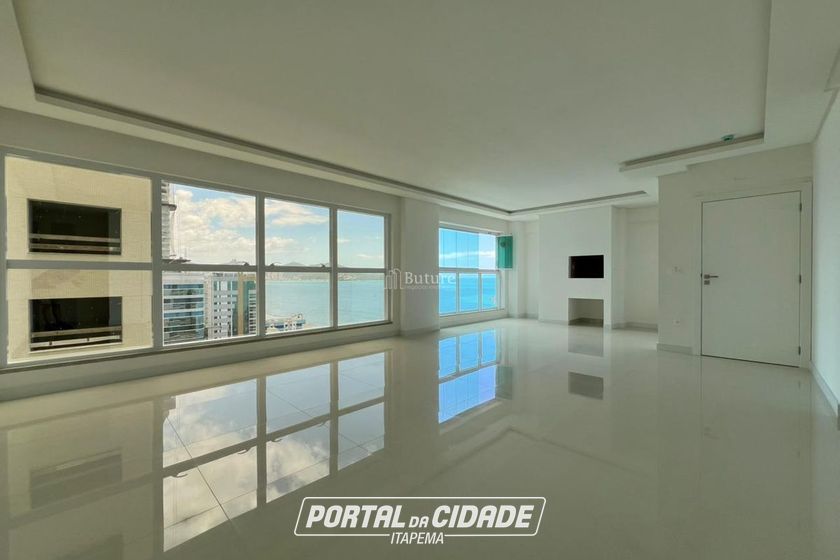 Apartamento &agrave; venda - 180m&sup2; - Meia Praia