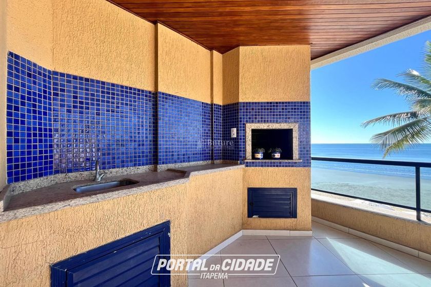 Apartamento &agrave; venda - 170m&sup2; - Meia Praia