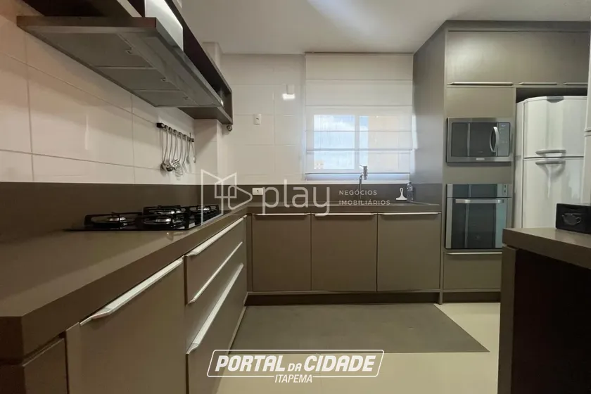 Apartamento &agrave; venda - 185m&sup2; - Meia Praia