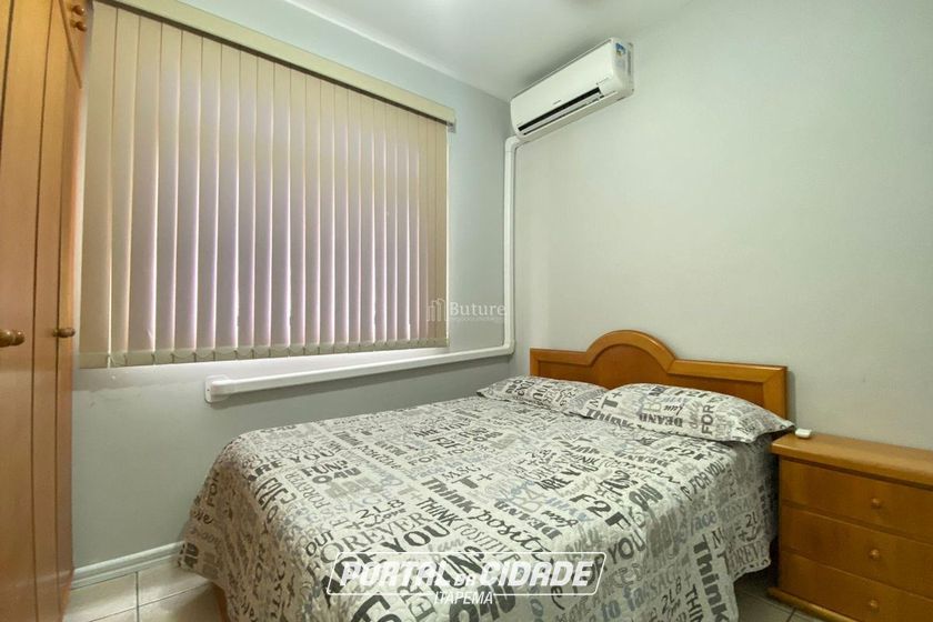 Apartamento &agrave; venda - 110m&sup2; - Meia Praia