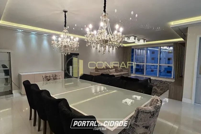 Apartamento &agrave; venda - 170m&sup2; - Meia Praia