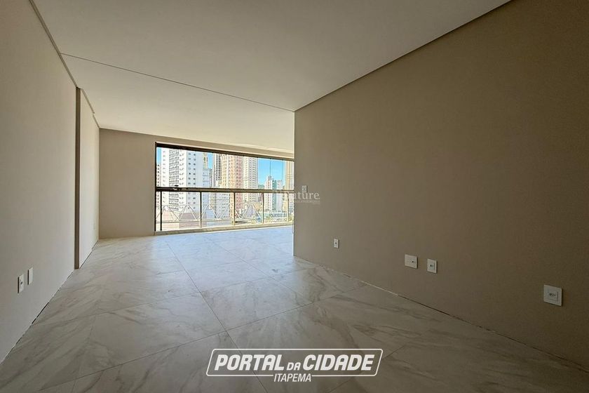 Apartamento &agrave; venda - 105m&sup2; - Centro