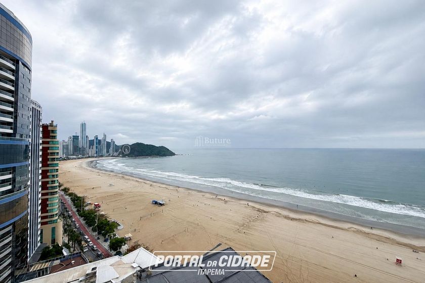 Apartamento &agrave; venda - 130m&sup2; - Centro