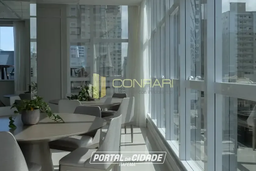 Apartamento &agrave; venda - 148m&sup2; - Meia Praia