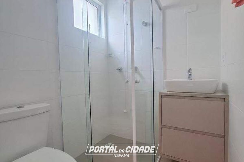 Apartamento para alugar - 128m&sup2; - Meia Praia
