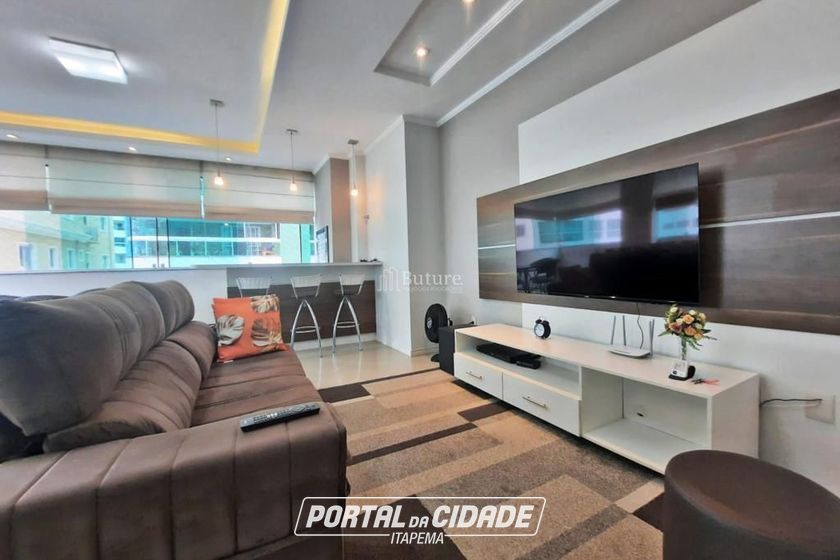Apartamento &agrave; venda - 132m&sup2; - Meia Praia