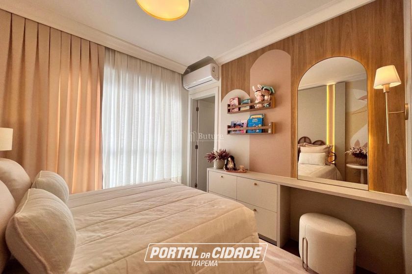 Apartamento &agrave; venda - 150m&sup2; - Meia Praia