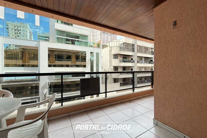 Apartamento &agrave; venda - 120m&sup2; - Centro
