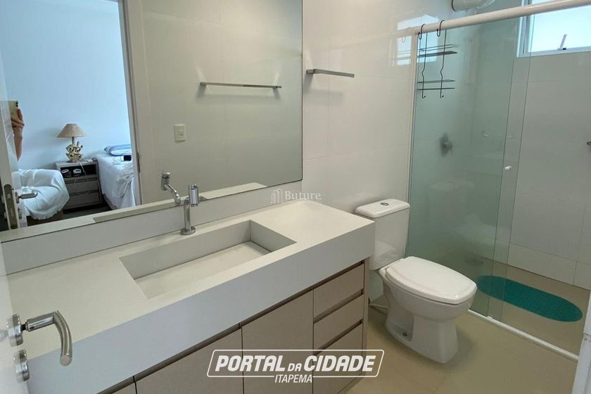 Apartamento &agrave; venda - 163m&sup2; - Meia Praia