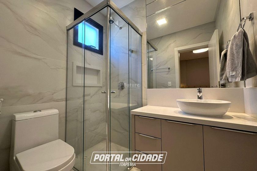 Apartamento &agrave; venda - 187m&sup2; - Meia Praia