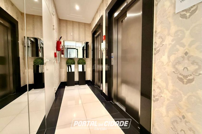 Apartamento &agrave; venda - 160m&sup2; - Meia Praia