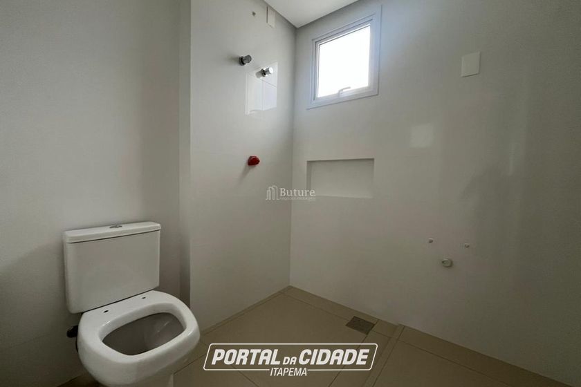 Apartamento &agrave; venda - 193m&sup2; - Meia Praia