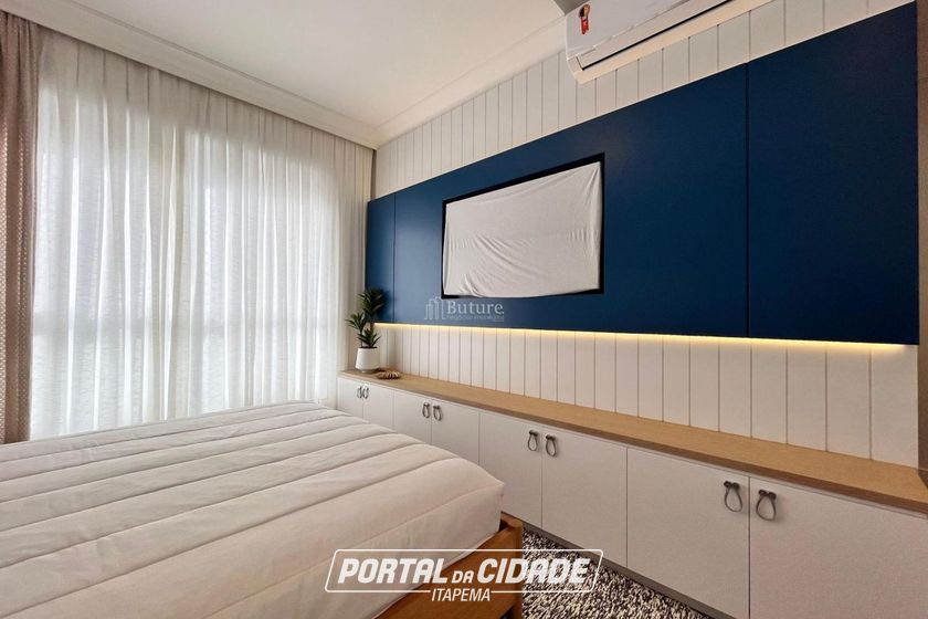 Apartamento &agrave; venda - 150m&sup2; - Meia Praia