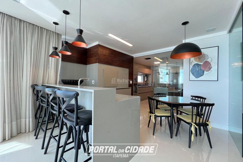 Apartamento &agrave; venda - 273m&sup2; - Meia Praia