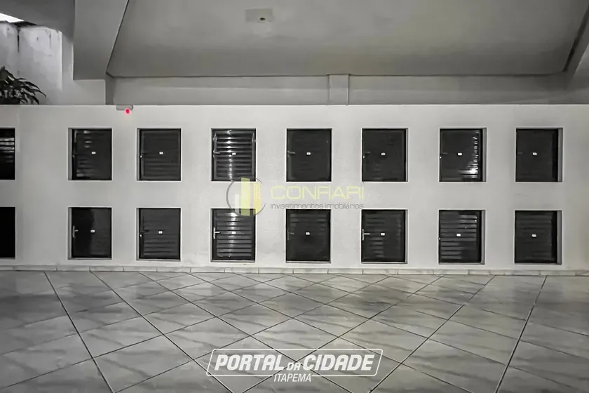 Apartamento &agrave; venda - 110m&sup2; - Meia Praia